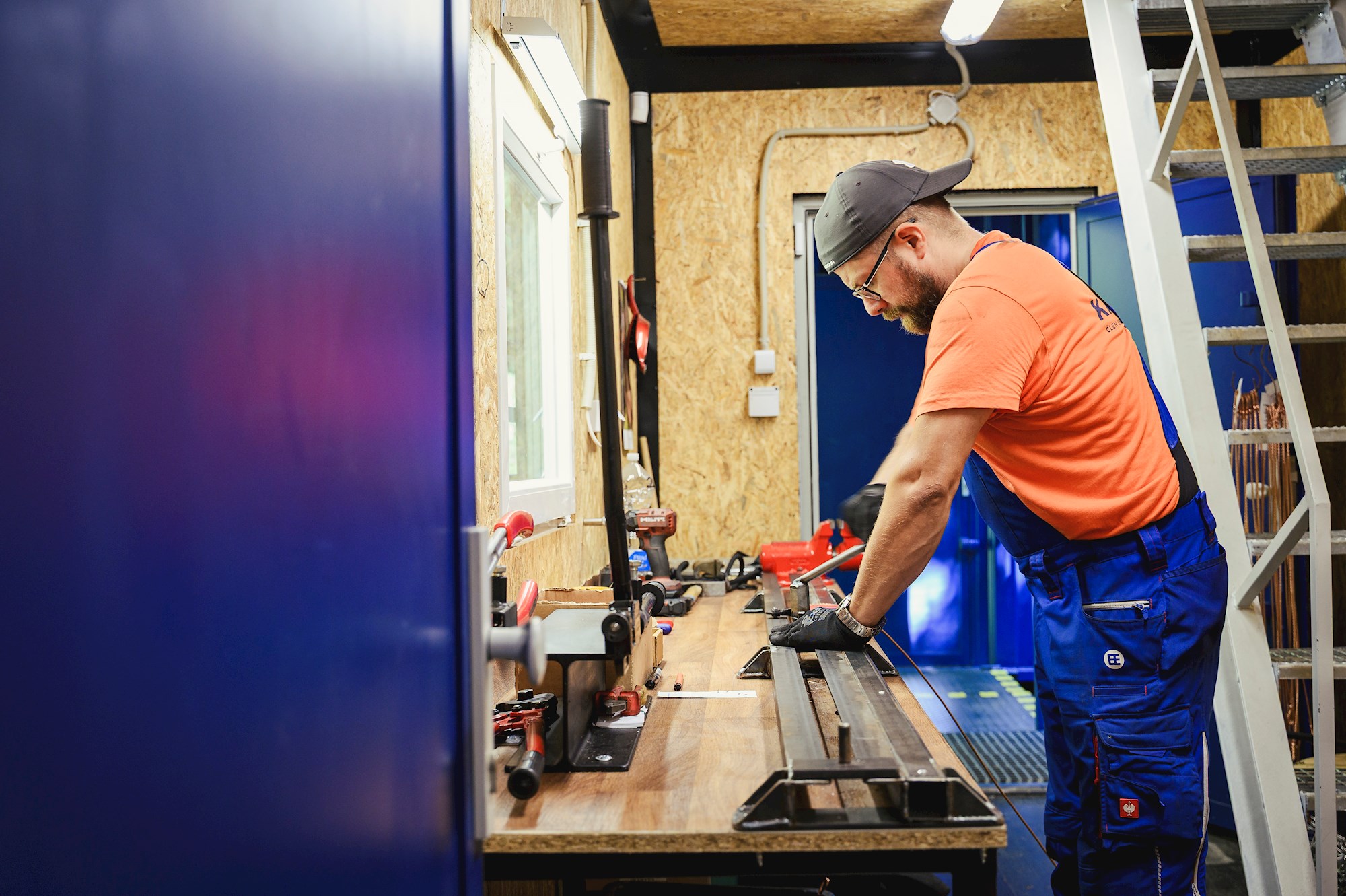 Práce v trakčním vlaku